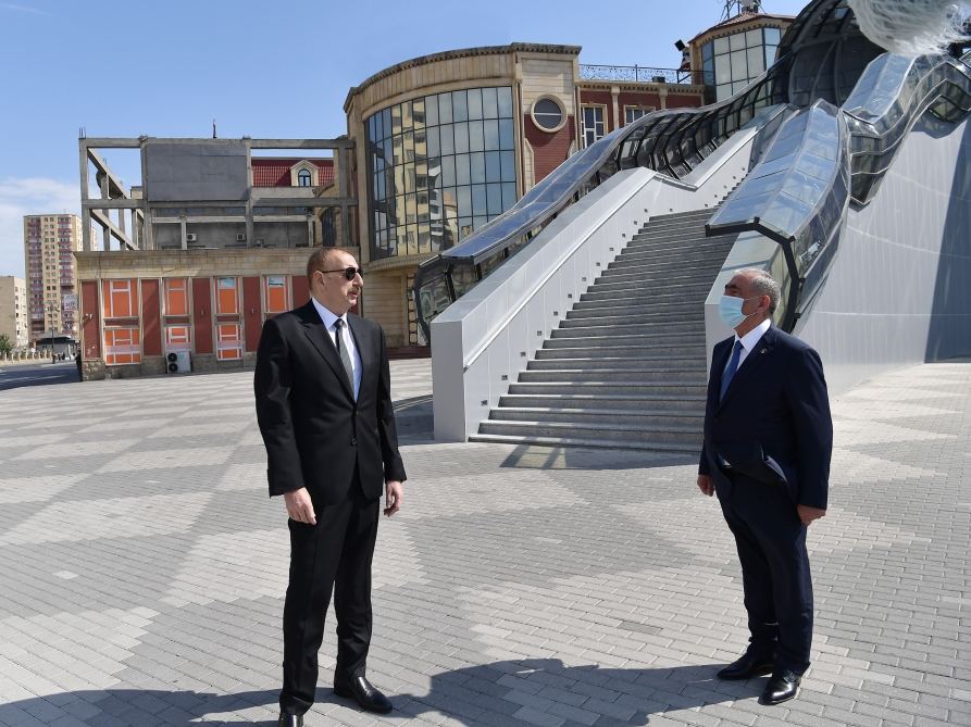 President Ilham Aliyev attends opening of above-ground pedestrian crossing in Neapol Street, Baku (PHOTO/VIDEO)