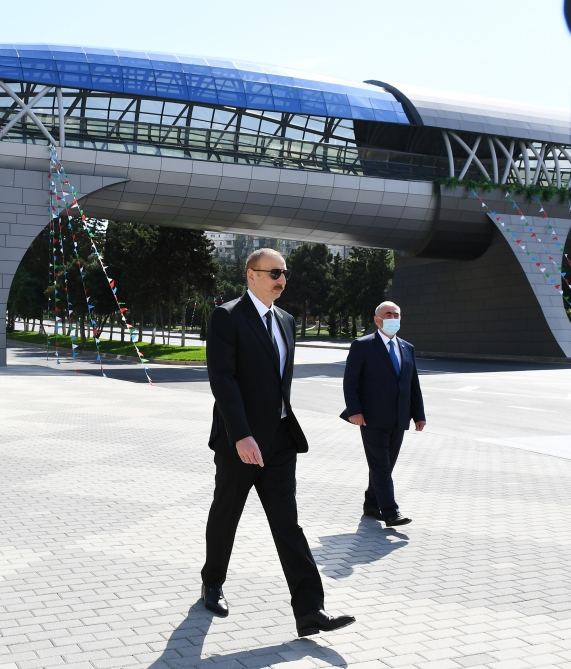 President Ilham Aliyev attends opening of above-ground pedestrian crossing in Neapol Street, Baku (PHOTO/VIDEO)