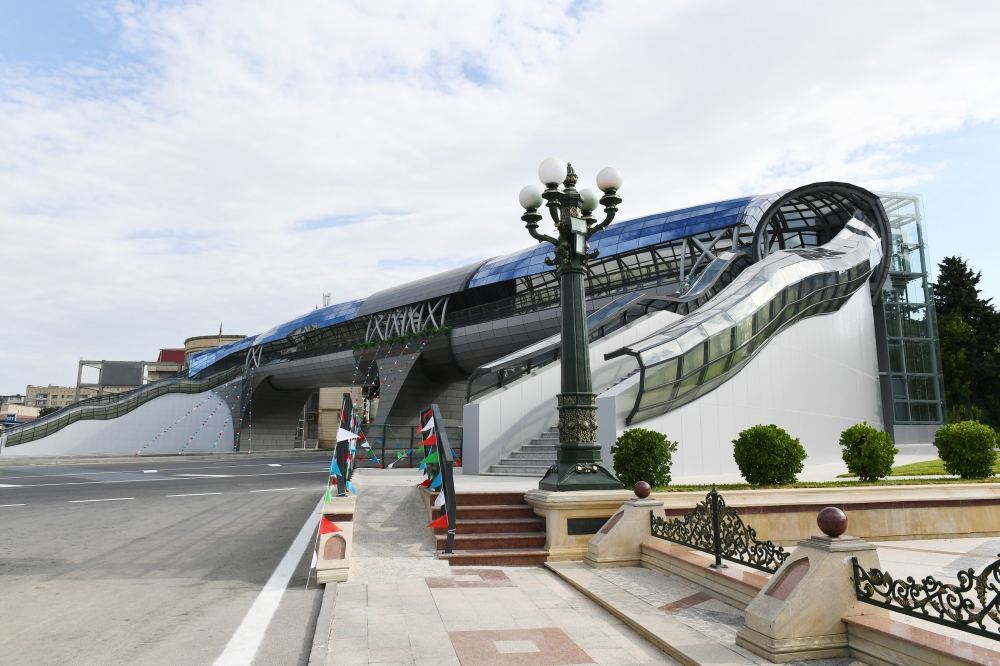 President Ilham Aliyev attends opening of above-ground pedestrian crossing in Neapol Street, Baku (PHOTO/VIDEO)