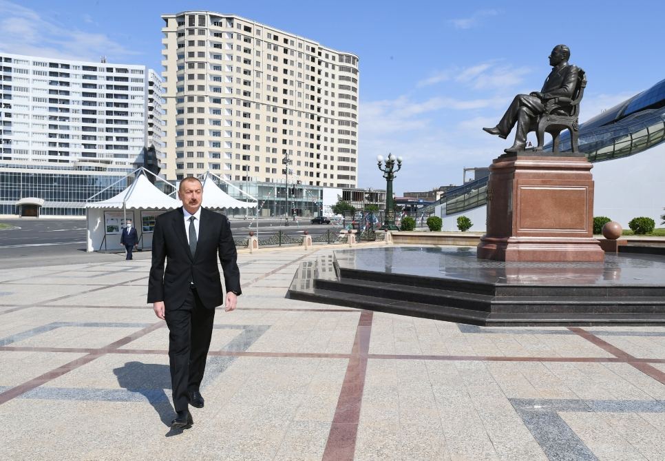 President Ilham Aliyev attends opening of above-ground pedestrian crossing in Neapol Street, Baku (PHOTO/VIDEO)