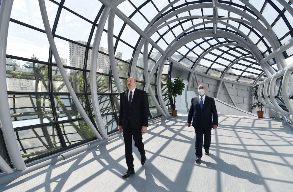 President Ilham Aliyev attends opening of above-ground pedestrian crossing in Neapol Street, Baku (PHOTO/VIDEO)
