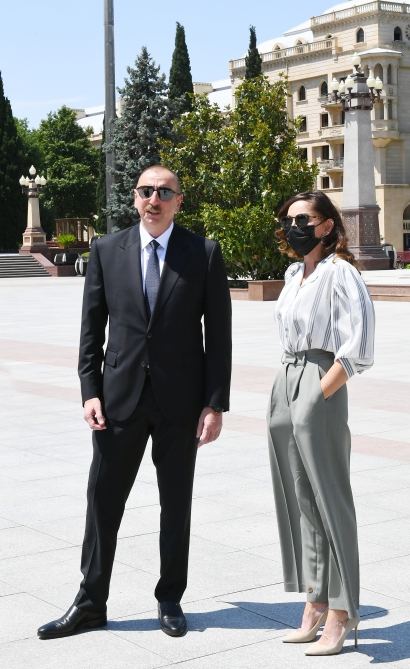 Azerbaijani president, first lady arrive in Ganja city for visit (PHOTO)