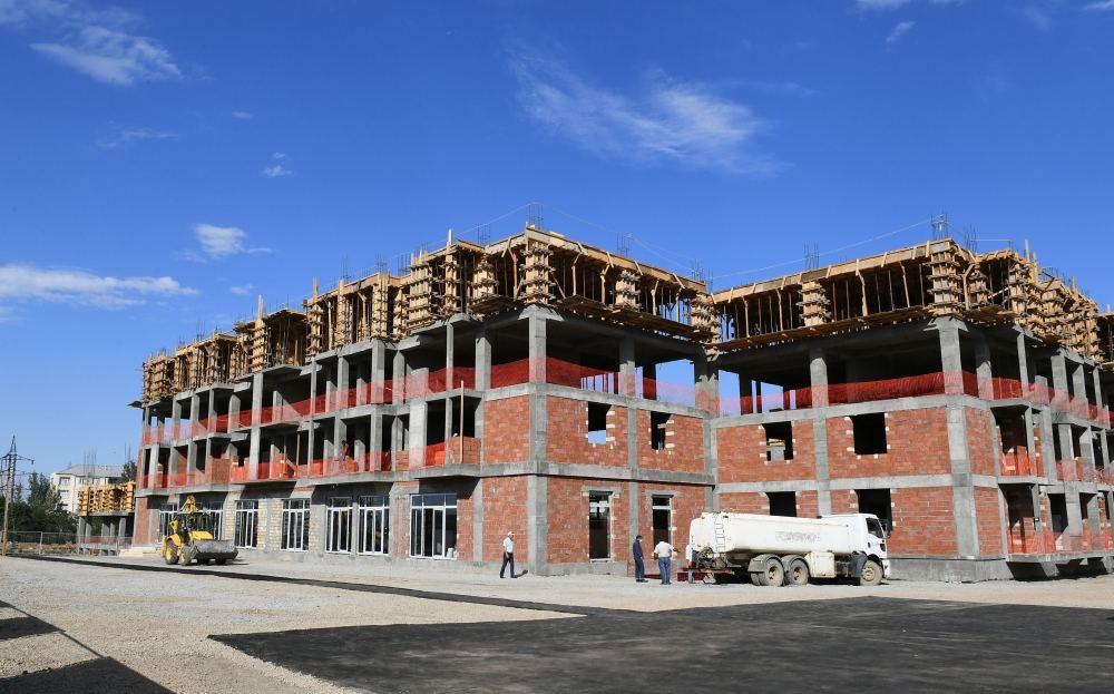 Azerbaijani president, first lady view construction of residential complex in Ganja (PHOTO)