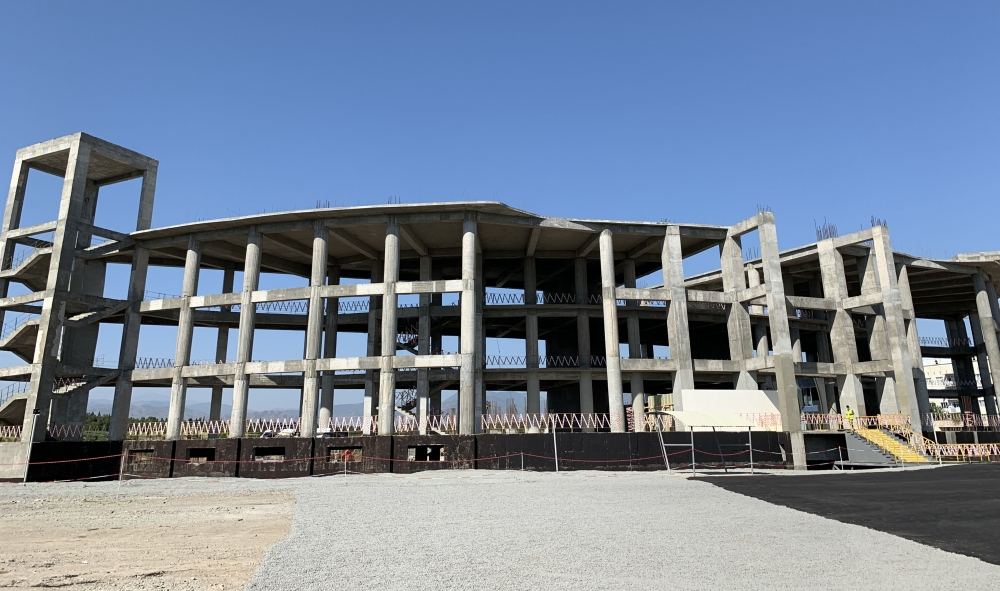 Azerbaijani president views construction of Ganja Sports Palace (PHOTO)