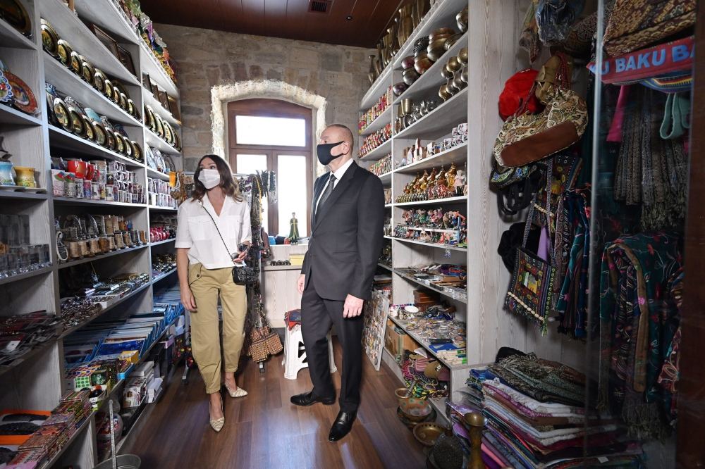 Azerbaijani president, first lady view restoration and conservation work carried out in part of Icherisheher (PHOTO/VIDEO)
