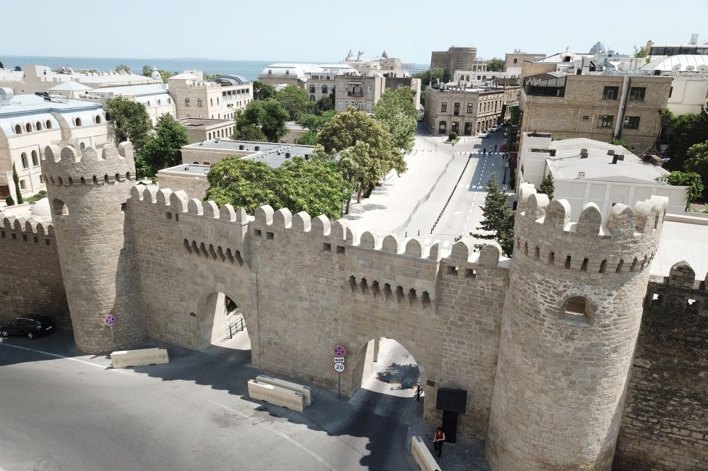 Azerbaijani president, first lady view restoration and conservation work carried out in part of Icherisheher (PHOTO/VIDEO)