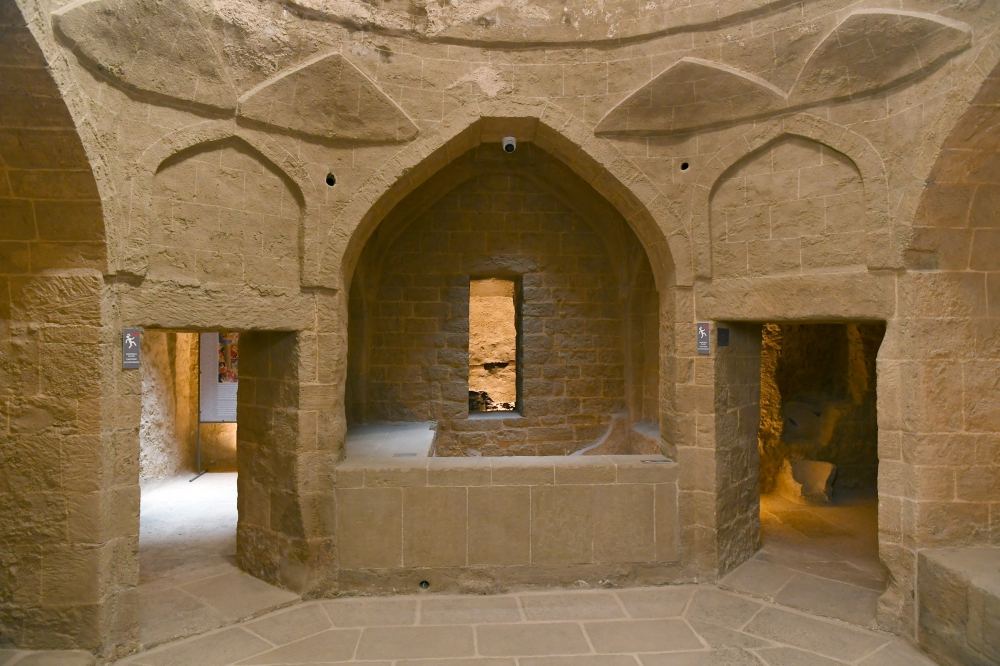 Azerbaijani president, first lady view restoration and conservation work carried out in part of Icherisheher (PHOTO/VIDEO)