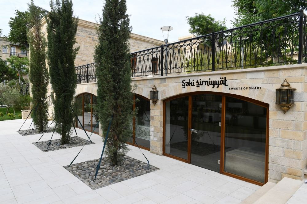 Azerbaijani president, first lady view restoration and conservation work carried out in part of Icherisheher (PHOTO/VIDEO)