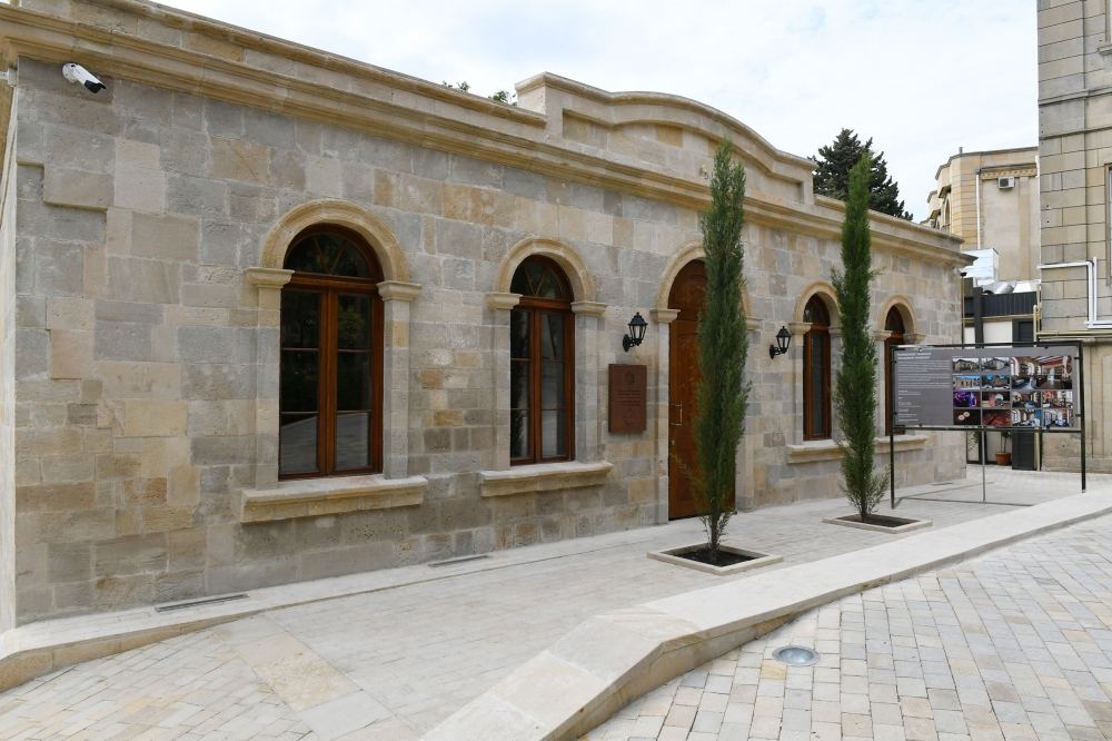 Azerbaijani president, first lady view restoration and conservation work carried out in part of Icherisheher (PHOTO/VIDEO)