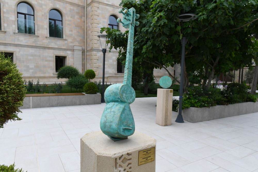 Azerbaijani president, first lady view restoration and conservation work carried out in part of Icherisheher (PHOTO/VIDEO)