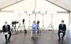 Azerbaijani president, first lady attend inauguration of modular hospital in Baku (PHOTO/VIDEO)