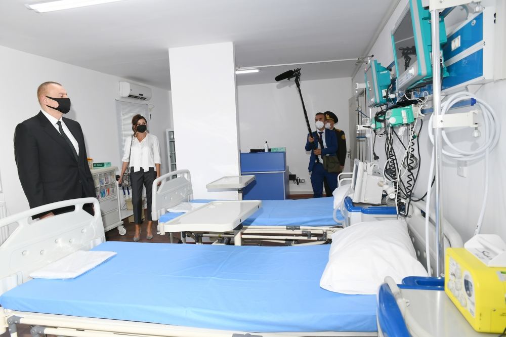 Azerbaijani president, first lady attend inauguration of modular hospital in Baku (PHOTO/VIDEO)