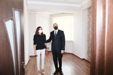 Azerbaijani president, first lady attend ceremony to give out apartments, cars to martyr families, war disabled in Baku (PHOTO/VIDEO)
