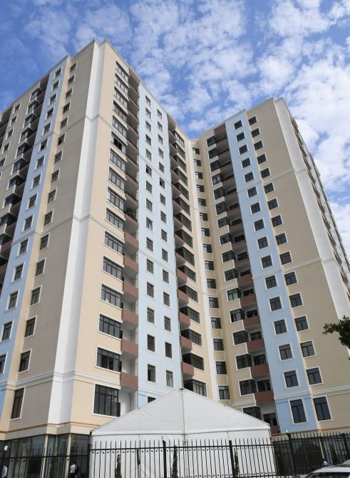 Azerbaijani president, first lady attend ceremony to give out apartments, cars to martyr families, war disabled in Baku (PHOTO/VIDEO)