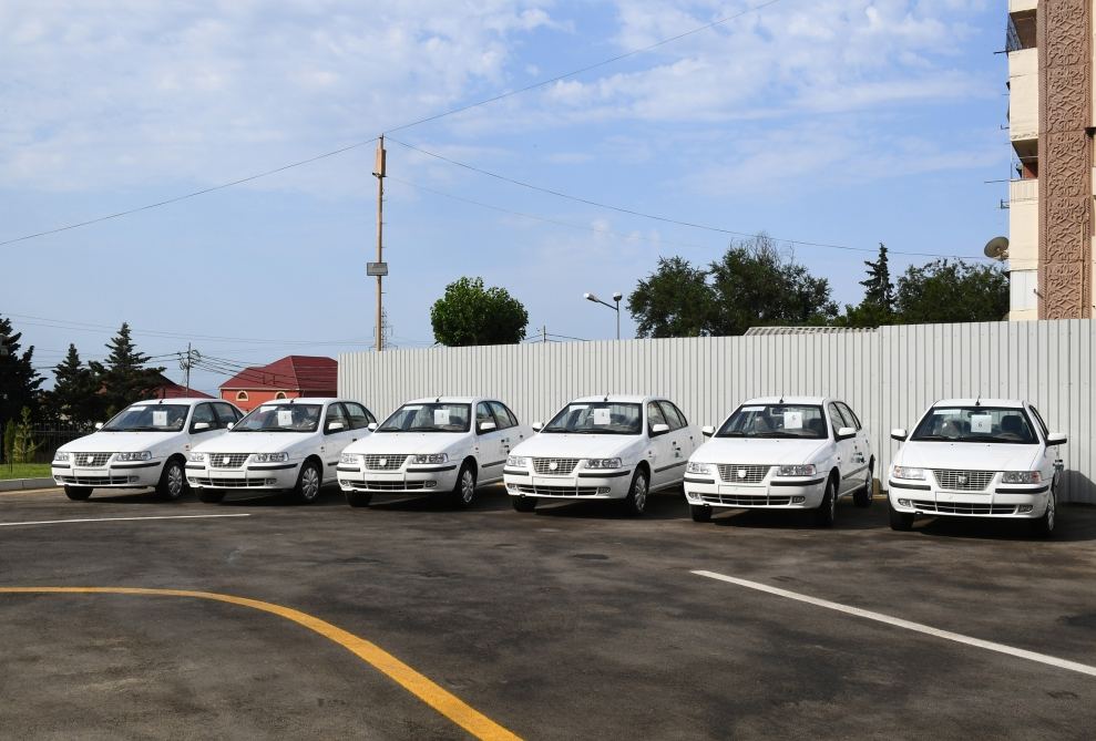 Azerbaijani president, first lady attend ceremony to give out apartments, cars to martyr families, war disabled in Baku (PHOTO/VIDEO)