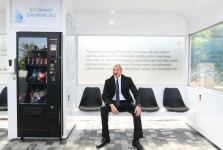 Azerbaijani president visits statue of national leader Heydar Aliyev in Ismayilli (PHOTO)