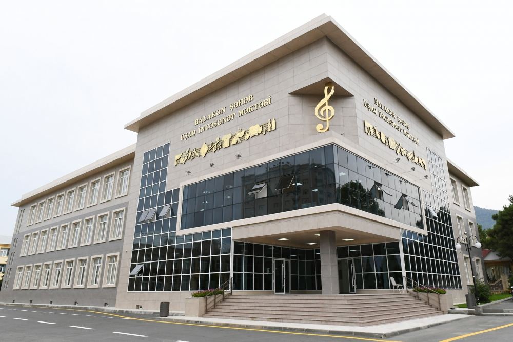 President Ilham Aliyev attends inauguration of new building of Balakan City Children's Art School (PHOTO)