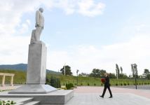 Azerbaijani president arrives in Shaki (PHOTO)
