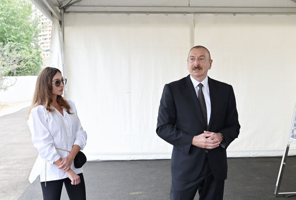 Azerbaijani president, first VP view works to be done in new forest type park in Yasamal district (PHOTO)
