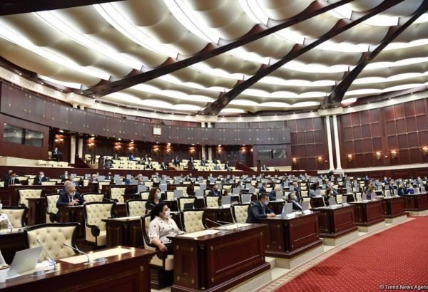Parliament ratifies agreement on air communication between Azerbaijan and Iraq