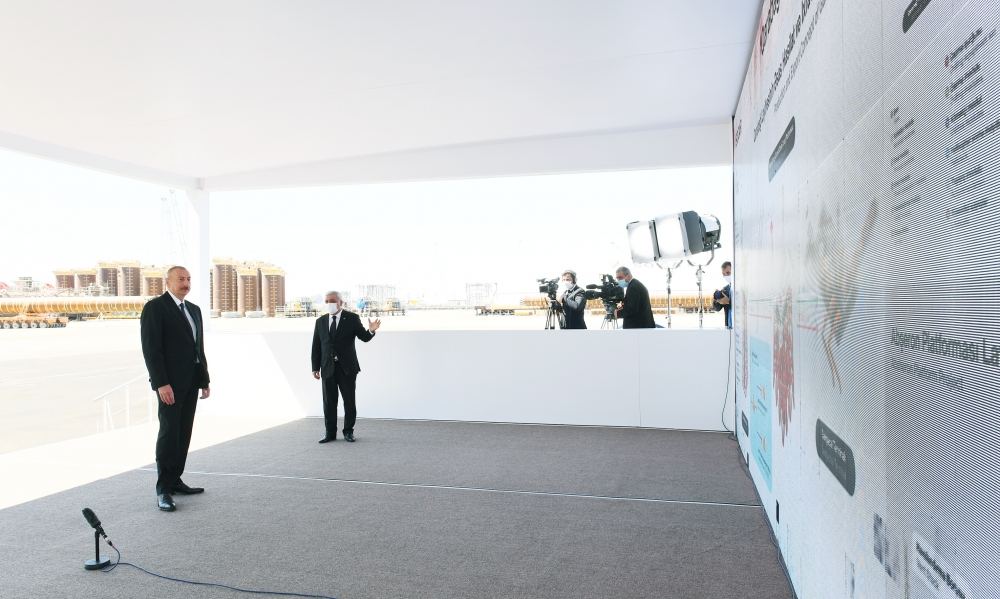 President Ilham Aliyev attends sail away of Garabagh field jacket (PHOTO/VIDEO)