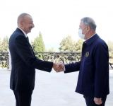 President Ilham Aliyev receives delegation led by Turkish Minister of National Defense (PHOTO/VIDEO)