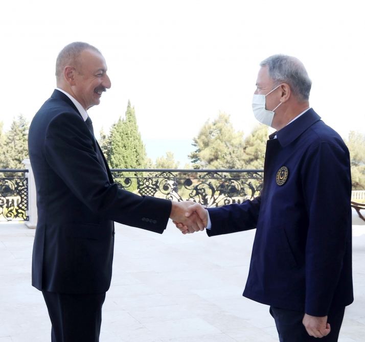President Ilham Aliyev receives delegation led by Turkish Minister of National Defense (PHOTO/VIDEO)