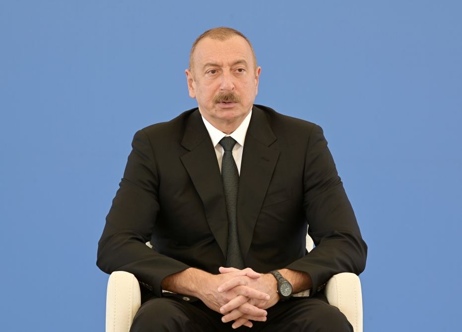President Ilham Aliyev viewed construction of 330/220/110 kV Gobu power substation (PHOTO)