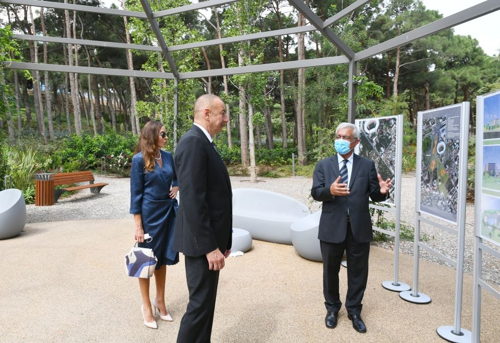 Azerbaijani president, first lady attend opening of two new blocks of ADA University (PHOTO)