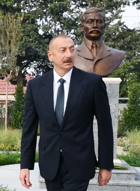 President Ilham Aliyev views conditions created in park named after Murtuza Mukhtarov in Amirjan (PHOTO)