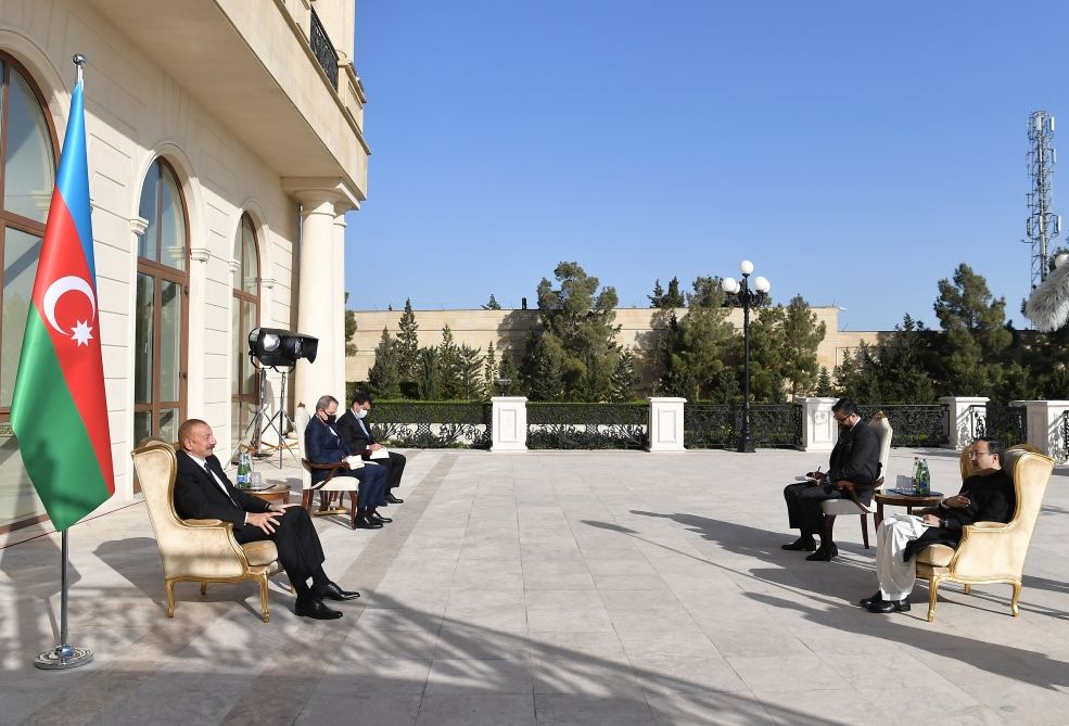 President Ilham Aliyev receives credentials of incoming Pakistani ambassador (PHOTO)