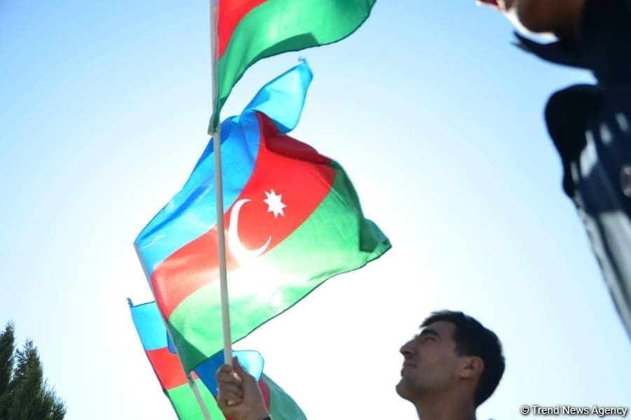 Azerbaijani State Service for Mobilization and Conscription sends hundreds of young volunteers to front (PHOTO)