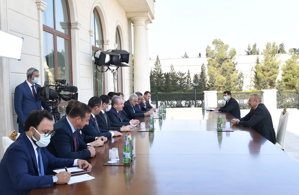 Azerbaijani president receives delegation led by speaker of National Assembly of Turkey (PHOTO)