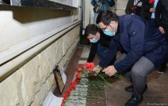 Teenagers honor memory of Russian citizen who died as result of Ganja shelling by Armenian Armed Forces (PHOTO)