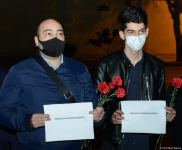 Teenagers honor memory of Russian citizen who died as result of Ganja shelling by Armenian Armed Forces (PHOTO)
