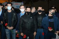 Teenagers honor memory of Russian citizen who died as result of Ganja shelling by Armenian Armed Forces (PHOTO)