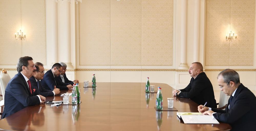 President Aliyev meets SecGen of Turkic Council, president of Turkish Union of Chambers and Commodity Exchanges, president of Kyrgyz Chamber of Commerce and Industry (PHOTO)