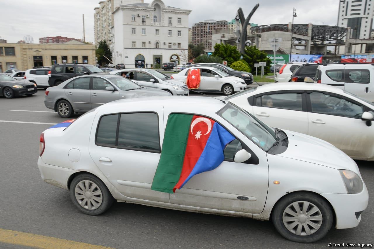 Victory joy in Baku, population celebrates liberation of Shusha with great enthusiasm (PHOTO/VIDEO)