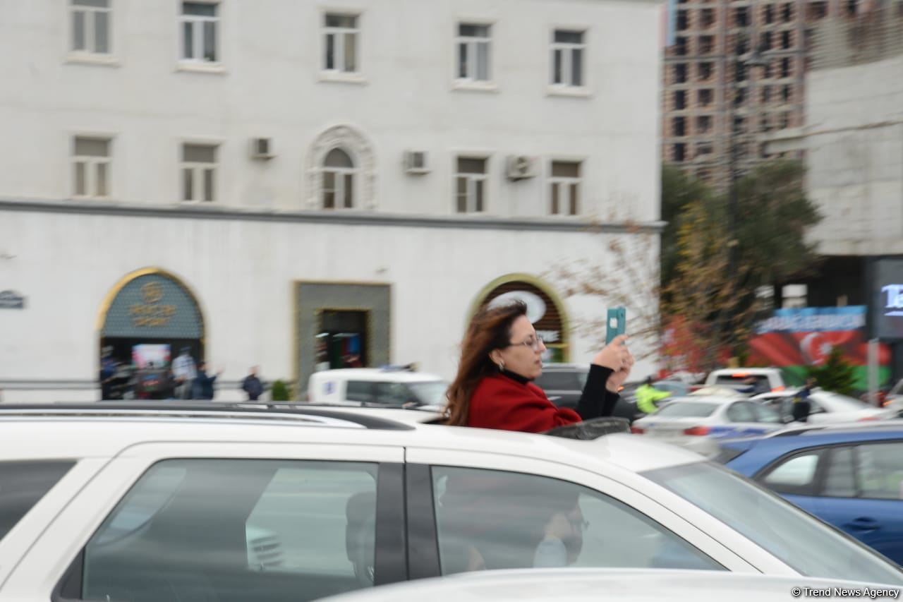 Victory joy in Baku, population celebrates liberation of Shusha with great enthusiasm (PHOTO/VIDEO)