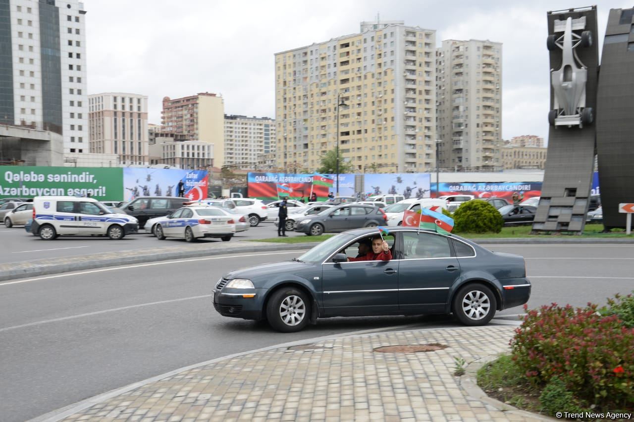 Victory joy in Baku, population celebrates liberation of Shusha with great enthusiasm (PHOTO/VIDEO)