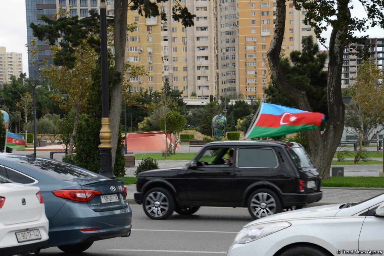 Victory joy in Baku, population celebrates liberation of Shusha with great enthusiasm (PHOTO/VIDEO)