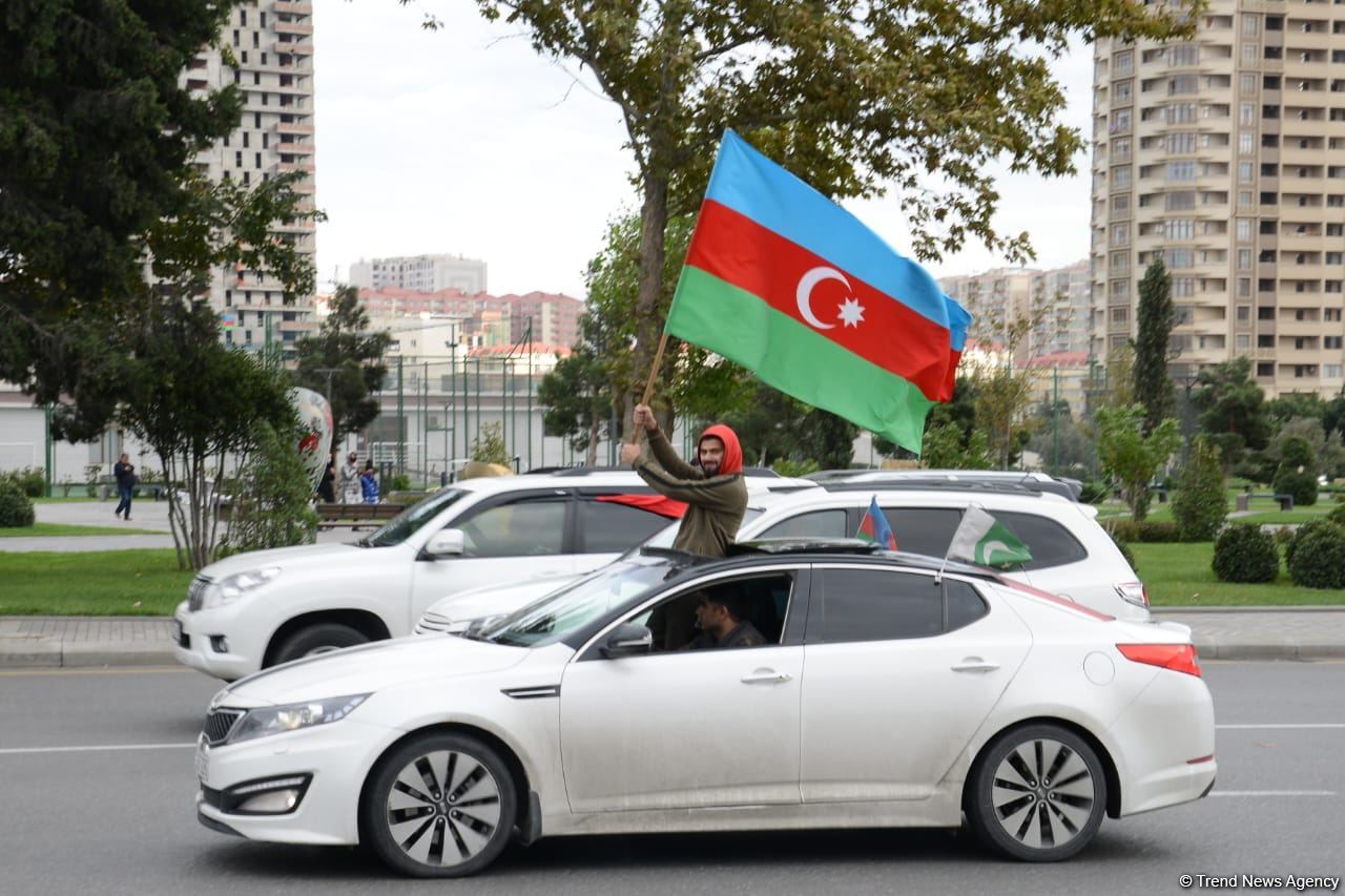 Victory joy in Baku, population celebrates liberation of Shusha with great enthusiasm (PHOTO/VIDEO)