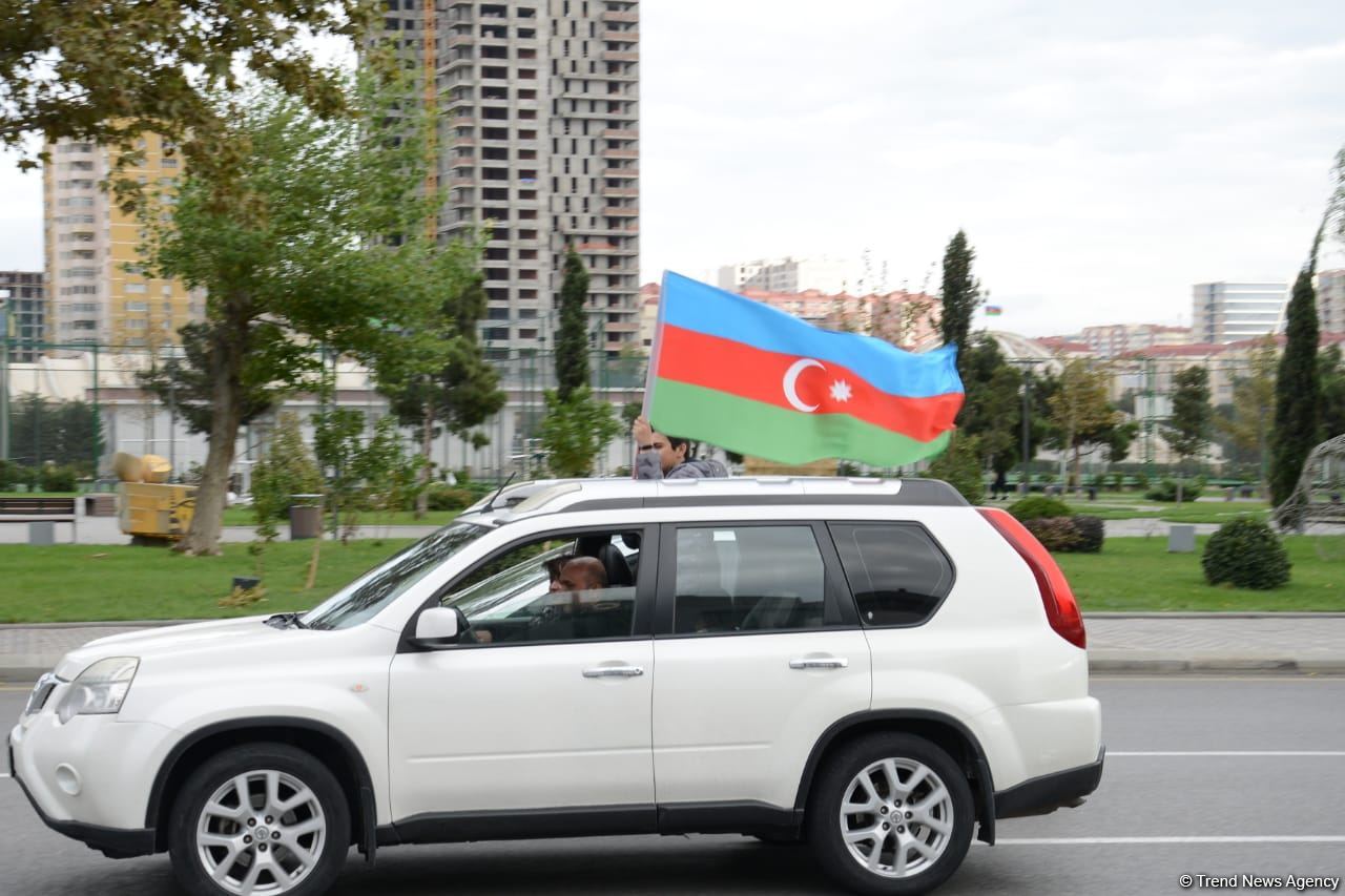 Victory joy in Baku, population celebrates liberation of Shusha with great enthusiasm (PHOTO/VIDEO)