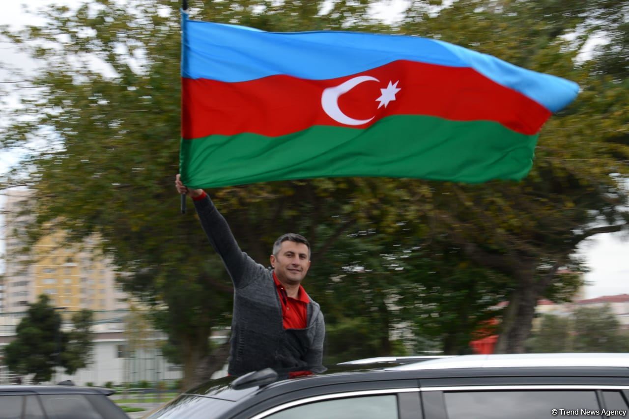 Victory joy in Baku, population celebrates liberation of Shusha with great enthusiasm (PHOTO/VIDEO)