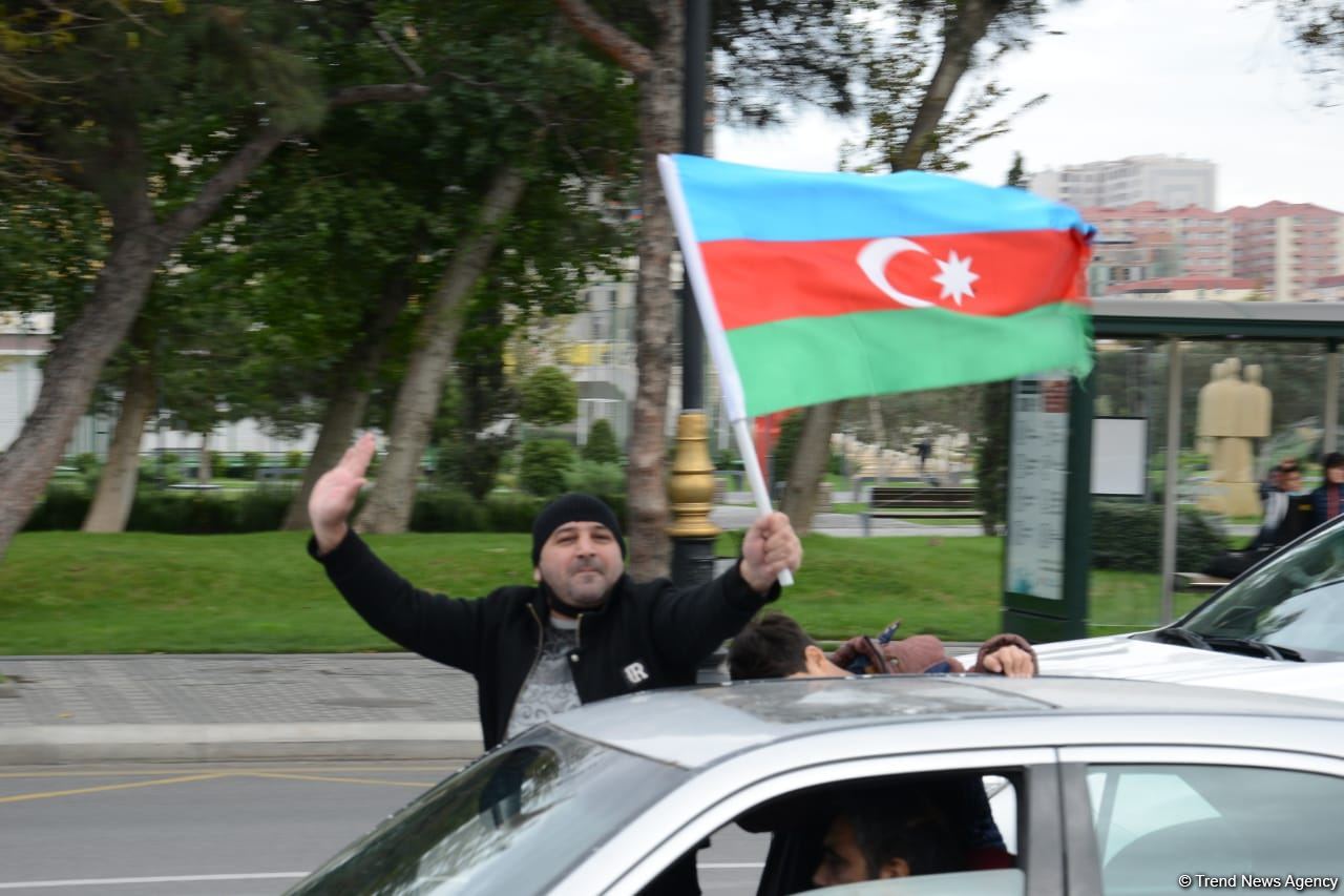 Victory joy in Baku, population celebrates liberation of Shusha with great enthusiasm (PHOTO/VIDEO)
