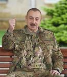 Azerbaijani president, first lady meet servicemen undergoing treatment (PHOTO)