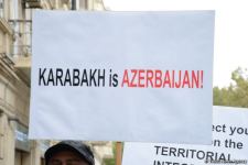 Civil organizations hold rally in front of French embassy in Baku (PHOTO)