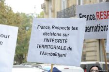 Civil organizations hold rally in front of French embassy in Baku (PHOTO)