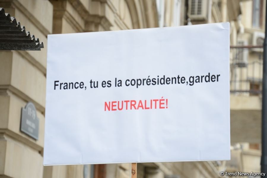Civil organizations hold rally in front of French embassy in Baku (PHOTO)