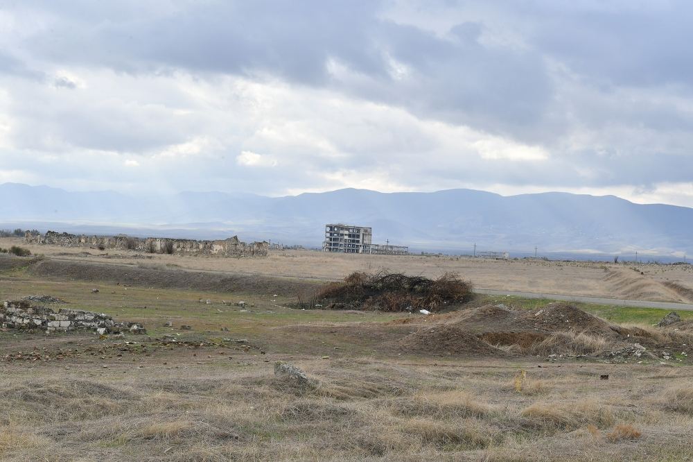 President Ilham Aliyev and first lady Mehriban Aliyeva visit liberated from occupation Aghdam city (PHOTO)